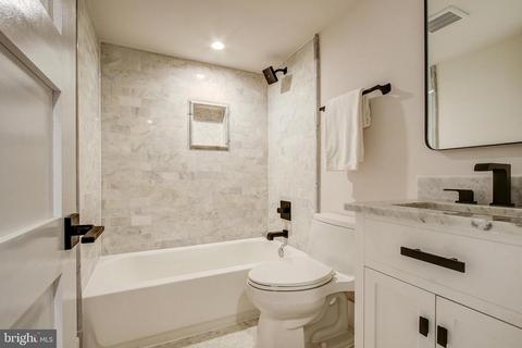 217 A St NE, Washington, DC 20002 photo 38