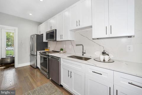 1663 Gales St NE #1, Washington, DC 20002 photo 2