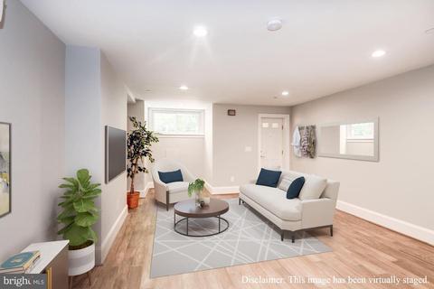 17 U St NW #B, Washington, DC 20001 photo 4
