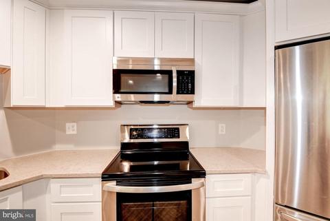 17 U St NW #B, Washington, DC 20001 photo 10
