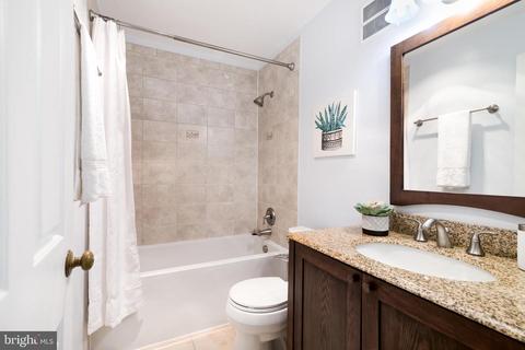 3205 Sutton Pl NW #D, Washington, DC 20016 photo 18