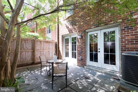 3205 Sutton Pl NW #D, Washington, DC 20016 photo 6