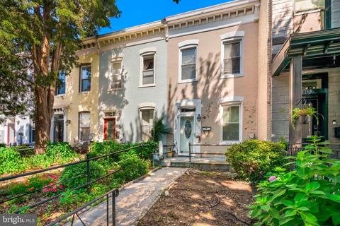 1031 7th St NE, Washington, DC 20002 photo 1
