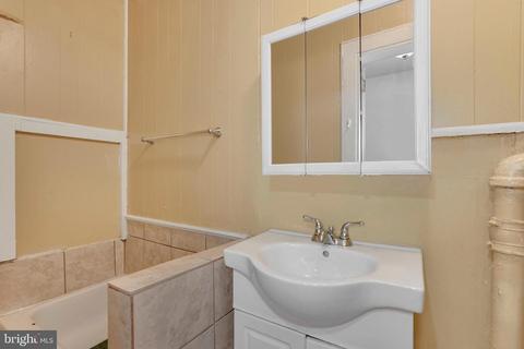 1031 7th St NE, Washington, DC 20002 photo 9