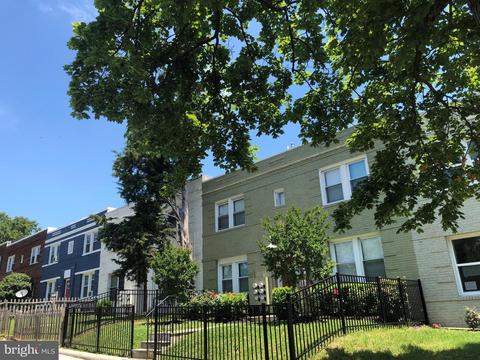 849 19th St NE, Washington, DC 20002 photo 2
