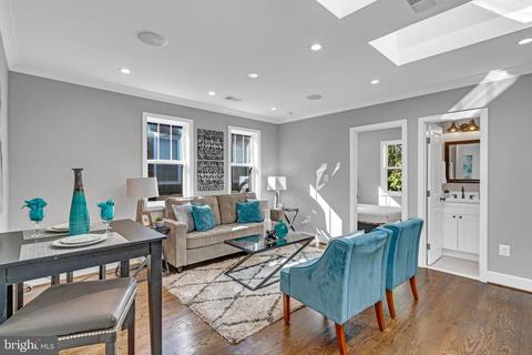 216 T St NE #4, Washington, DC 20002 photo 4