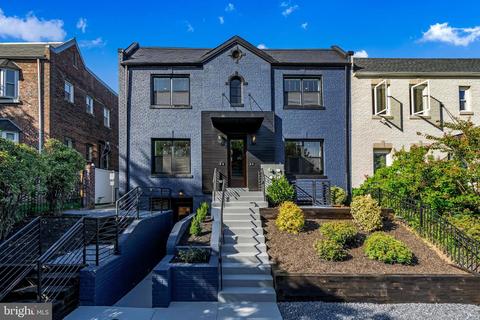 216 T St NE #4, Washington, DC 20002 photo 1