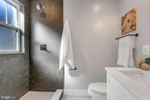 216 T St NE #4, Washington, DC 20002 photo 20