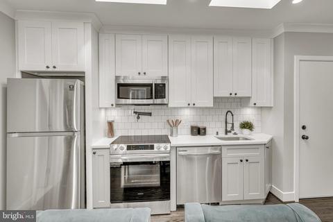 216 T St NE #4, Washington, DC 20002 photo 13