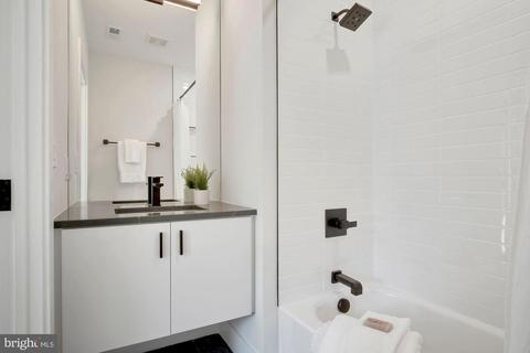320 Webster St NW #2, Washington, DC 20011 photo 12