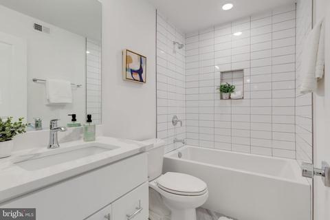 714 11th St NE #304, Washington, DC 20002 photo 10
