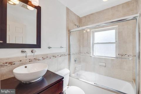 412 19th St NE #301, Washington, DC 20002 photo 13