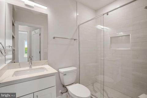 1661 Gales NE #2, Washington, DC 20002 photo 24
