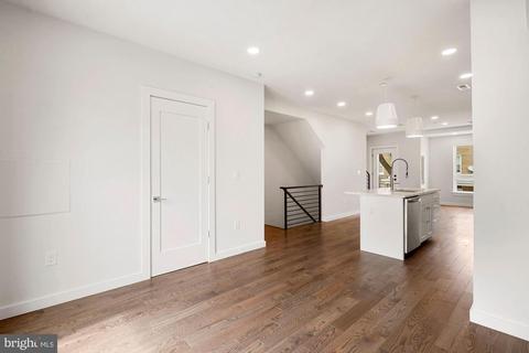 1661 Gales NE #2, Washington, DC 20002 photo 12