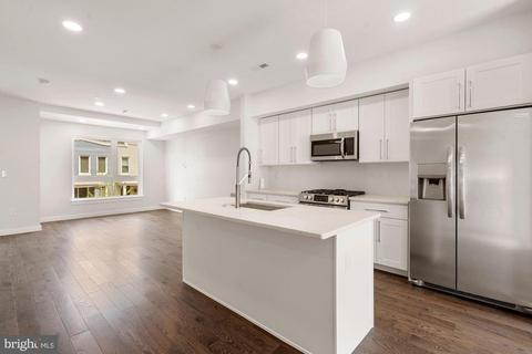 1661 Gales NE #2, Washington, DC 20002 photo 3