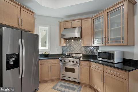 2357 Champlain St NW #401, Washington, DC 20009 photo 5