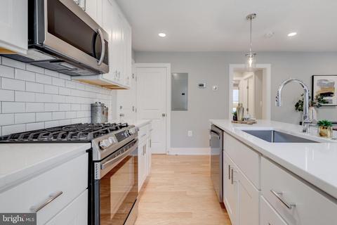 714 11th St NE # 201, Washington, DC 20002 photo 9