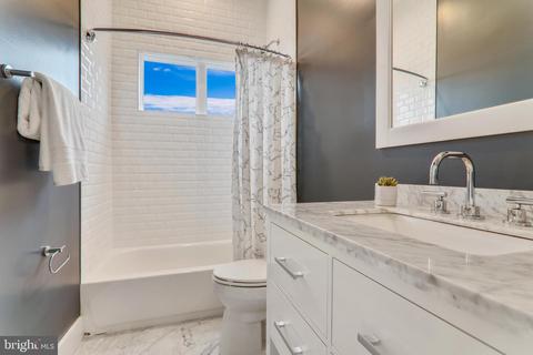 225 20th St NE #3, Washington, DC 20002 photo 17