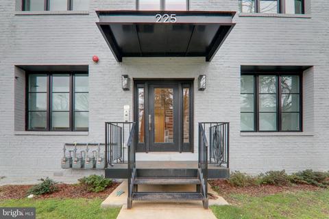 225 20th St NE #3, Washington, DC 20002 photo 2