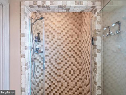 2242 48th St NW, Washington, DC 20007 photo 21