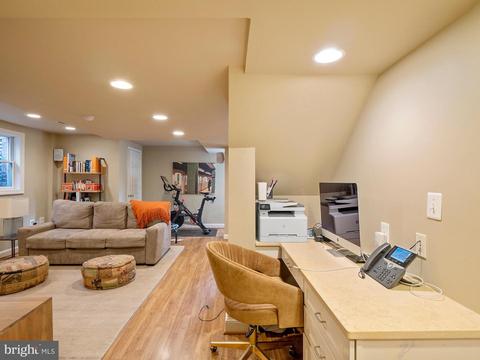 2242 48th St NW, Washington, DC 20007 photo 31