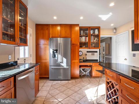 2242 48th St NW, Washington, DC 20007 photo 7