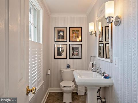 2242 48th St NW, Washington, DC 20007 photo 14