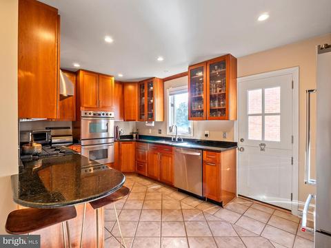 2242 48th St NW, Washington, DC 20007 photo 11