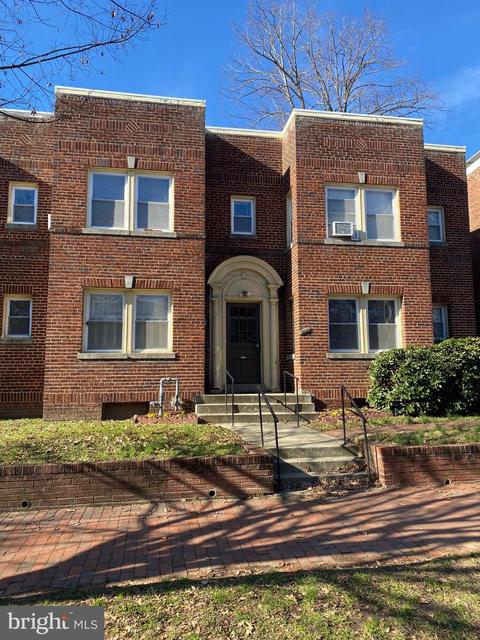 904 5th St NE, Washington, DC 20002 photo 1