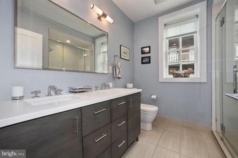 611 D St SE #4C, Washington, DC 20003 photo 11