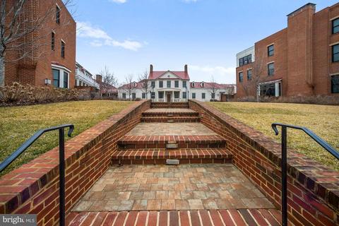 611 D St SE #4C, Washington, DC 20003 photo 1