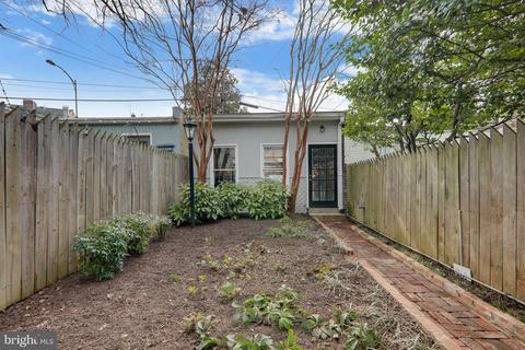 135 D St SE, Washington, DC 20003 photo 28
