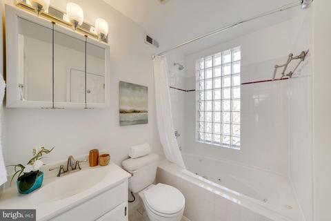253 Warren St NE, Washington, DC 20002 photo 19