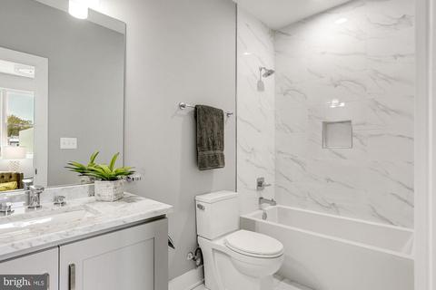 1220 Raum St NE #3, Washington, DC 20002 photo 17