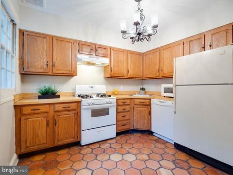 1213 Constitution Ave NE, Washington, DC 20002 photo 13
