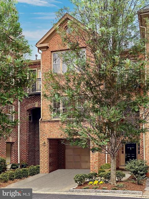 3912 Highwood Ct Nw Washington Dc 20007 30 Photos Mls Dcdc516712 Movoto