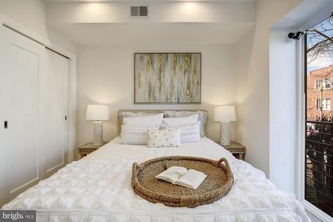 1023 16th St NE #B, Washington, DC 20002 photo 11