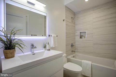 1023 16th St NE #B, Washington, DC 20002 photo 12