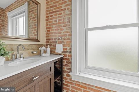 101 2 St NE #3, Washington, DC 20002 photo 5