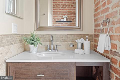 101 2 St NE #3, Washington, DC 20002 photo 4
