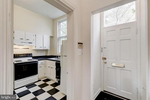 109 7th St NE, Washington, DC 20002 photo 8