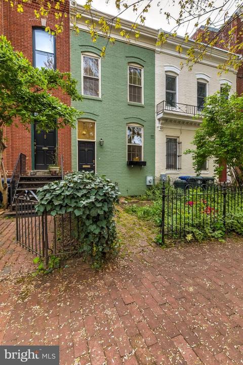 109 7th St NE, Washington, DC 20002 photo 3