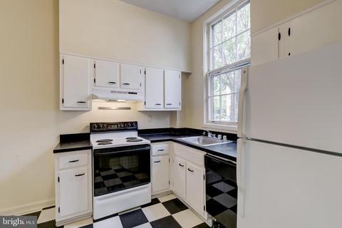 109 7th St NE, Washington, DC 20002 photo 9