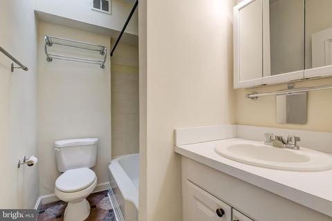 109 7th St NE, Washington, DC 20002 photo 27