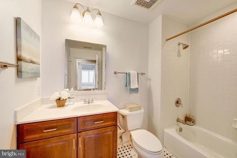 401 13th St NE #403, Washington, DC 20002 photo 12