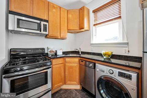 1815 A St SE #305, Washington, DC 20003 photo 4