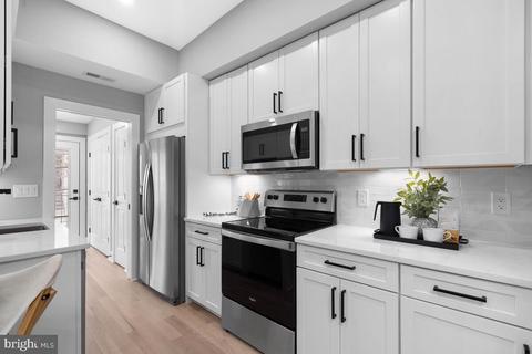 1156 Owen Pl NE #4, Washington, DC 20002 photo 4