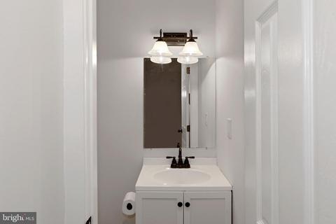 1650 Kramer St NE, Washington, DC 20002 photo 4