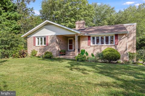 679 Carriage Ln, Dover, DE 19901 photo 2