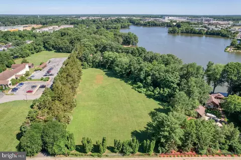 211 Walker Rd, Dover, DE 19901